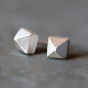 金字塔铆钉纯银耳钉 美国代购设计师原创手工打磨定制耳钉 简约风