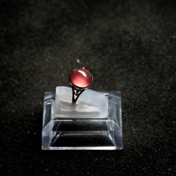冰种红纹石*玫瑰金镶嵌 心心相印 12.1克拉12号天然红纹石戒指