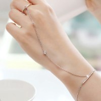 韩国进口饰品女 韩版时尚细手链戒指一体链套装连指手链带戒指