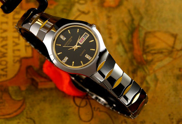 瑞士正品牌复古蓝宝石双日历防水非机械钨钢水钻天王女士情侣手表