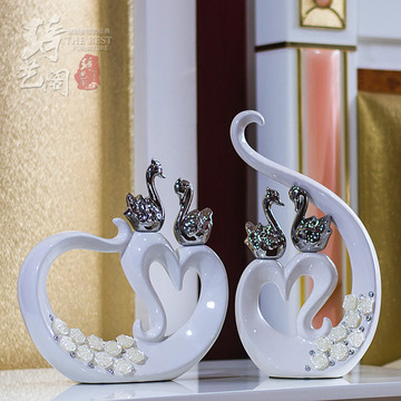 欧式现代简约客厅电视柜家居装饰品陶瓷工艺品天鹅摆件设结婚礼物