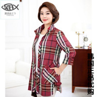 2015韩国代购妈妈装春装新品衬衫外套 中老年女装气质大格子开衫
