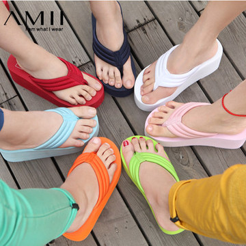 Amii夏季新款 人字拖女防滑室外凉拖鞋厚底坡跟松糕夹脚沙滩鞋