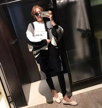 KOGIRL2017秋冬新款韩国复古黑白灰撞色气质灯笼袖针织毛衣开衫