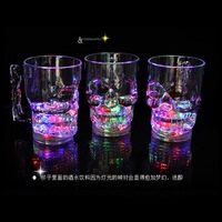 新款LED发光酒杯感应塑料杯骷髅杯闪光杯创意KTV酒吧夜场聚会热卖