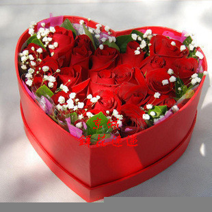 28朵红玫瑰红色心形礼盒杭州鲜花速递包邮实体店花七夕节全力配送
