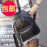 2016年韩版新款铆钉女学院风书包旅行包pu皮包简约双肩包女式背包