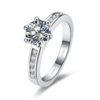 T款六爪臂镶钻仿真钻石戒指女1克拉仿真钻戒女结婚对戒银戒指饰品